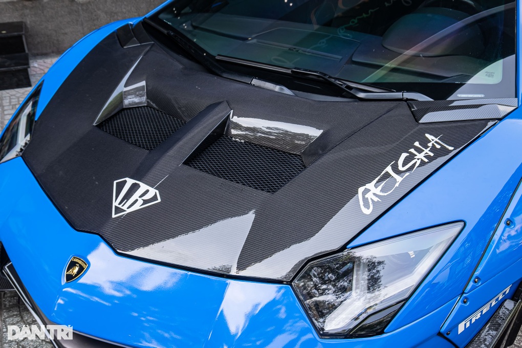 Ngắm siêu xe Lamborghini Aventador độ Liberty Walk độc nhất Việt Nam - 7 Ngắm siêu xe Lamborghini Aventador độ Liberty Walk độc nhất Việt Nam - 7