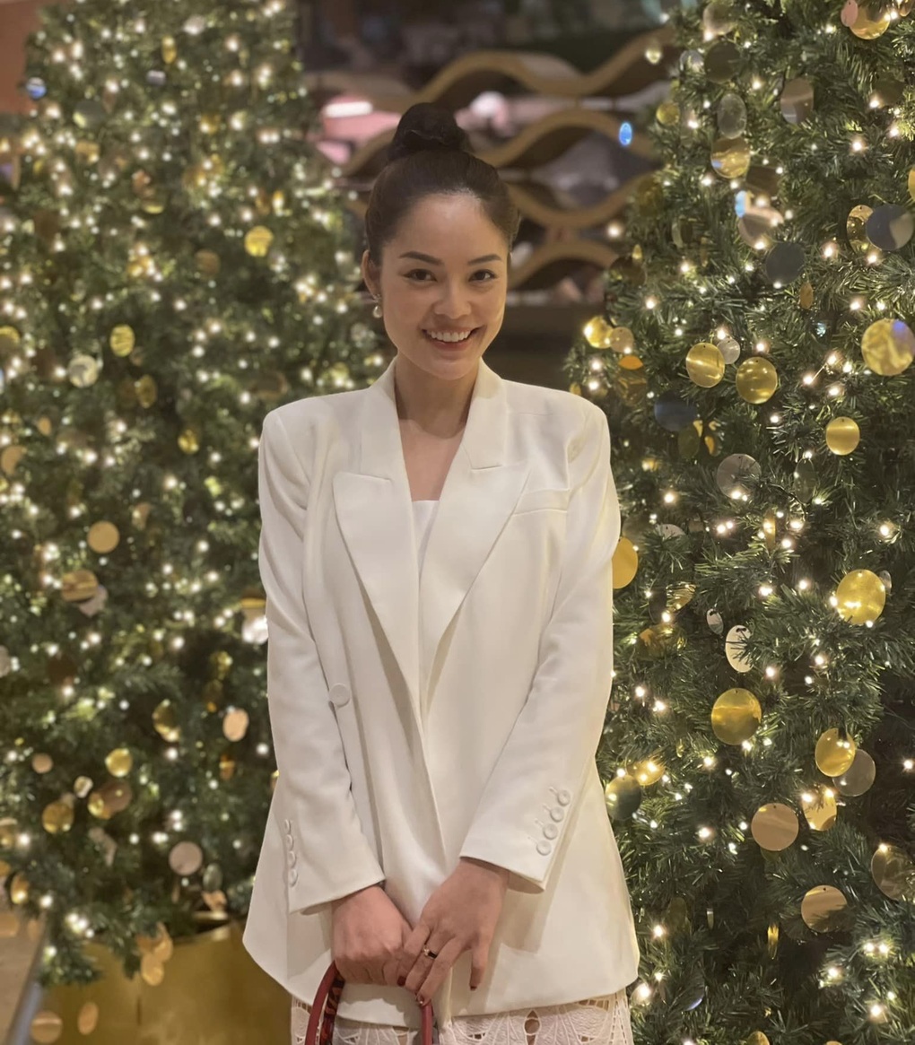 Dương Cẩm Lynh: Tôi còn tay còn chân, có thời gian thì sẽ trả nợ được - 1 Dương Cẩm Lynh: Tôi còn tay còn chân, có thời gian thì sẽ trả nợ được - 1