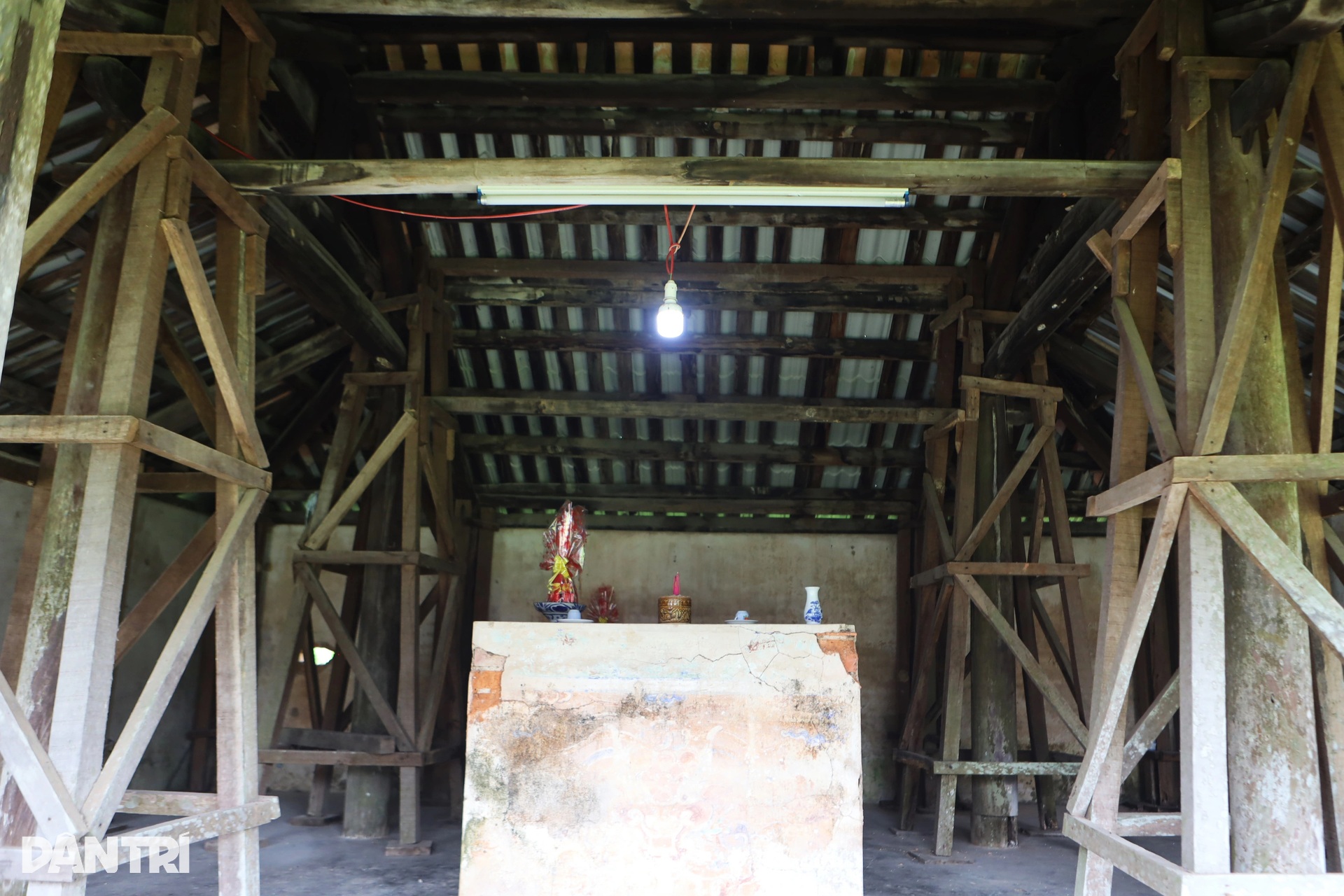 The temple of the war elephant that cried for its master before his last breath - 4 Điện thờ voi chiến khóc chủ tướng trước khi trút hơi thở cuối cùng - 4