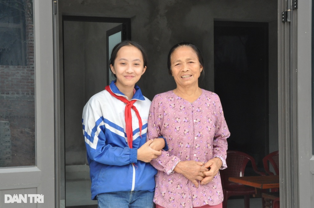 Cuộc sống thay da đổi thịt của cô bé Ngọc Khánh mồ côi cha, mẹ bỏ đi - 1 Cuộc sống thay da đổi thịt của cô bé Ngọc Khánh mồ côi cha, mẹ bỏ đi - 1