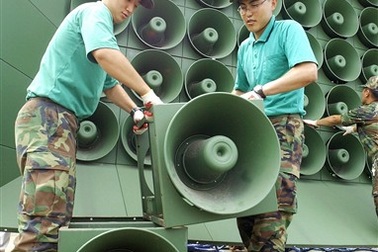 Triều Tiên doạ bắn loa phóng thanh, biến Seoul thành biển lửa