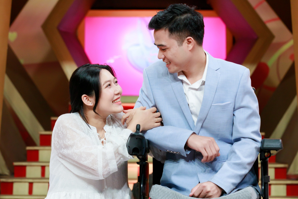 Hành trình yêu ngọt ngào của chàng trai không chân và cô gái xinh đẹp - 1 Hành trình yêu ngọt ngào của chàng trai không chân và cô gái xinh đẹp - 1