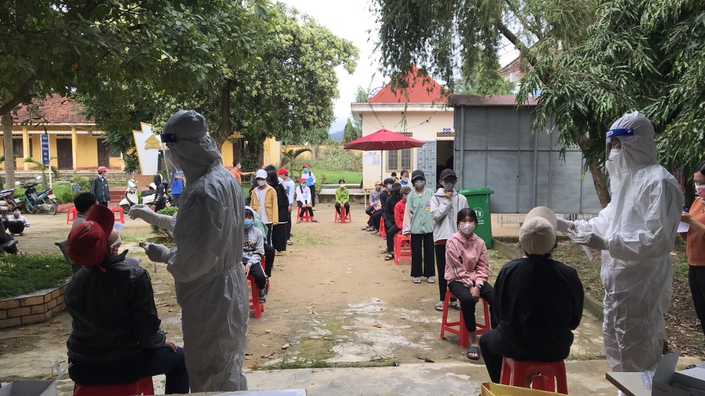 Thêm 3 học sinh test nhanh dương tính, một số trường dừng học trực tiếp - 2 Thêm 3 học sinh test nhanh dương tính, một số trường dừng học trực tiếp - 2