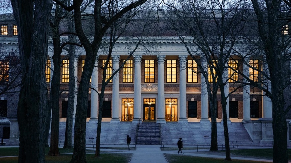 Căng thẳng Harvard: Du học sinh sợ dự tốt nghiệp, tân sinh viên sợ nhập học - 1 Căng thẳng Harvard: Du học sinh sợ dự tốt nghiệp, tân sinh viên sợ nhập học - 1