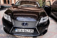 Xe Lexus của bà Trương Mỹ Lan giảm còn 635 triệu đồng sau hai lần đấu giá