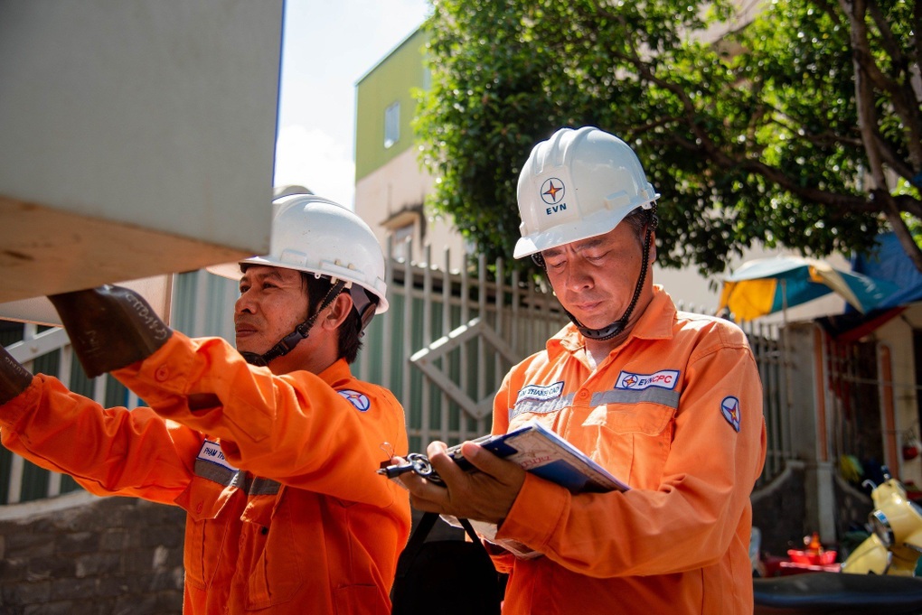 EVNCPC triển khai thay đổi lịch ghi chỉ số công tơ về ngày cuối tháng - 2 EVNCPC triển khai thay đổi lịch ghi chỉ số công tơ về ngày cuối tháng - 2