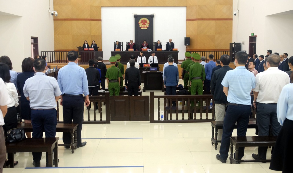 Đại án BIDV: Hai Phó Tổng Giám đốc “chia nhau” hơn 14 năm tù - 3 Đại án BIDV: Hai Phó Tổng Giám đốc “chia nhau” hơn 14 năm tù - 3