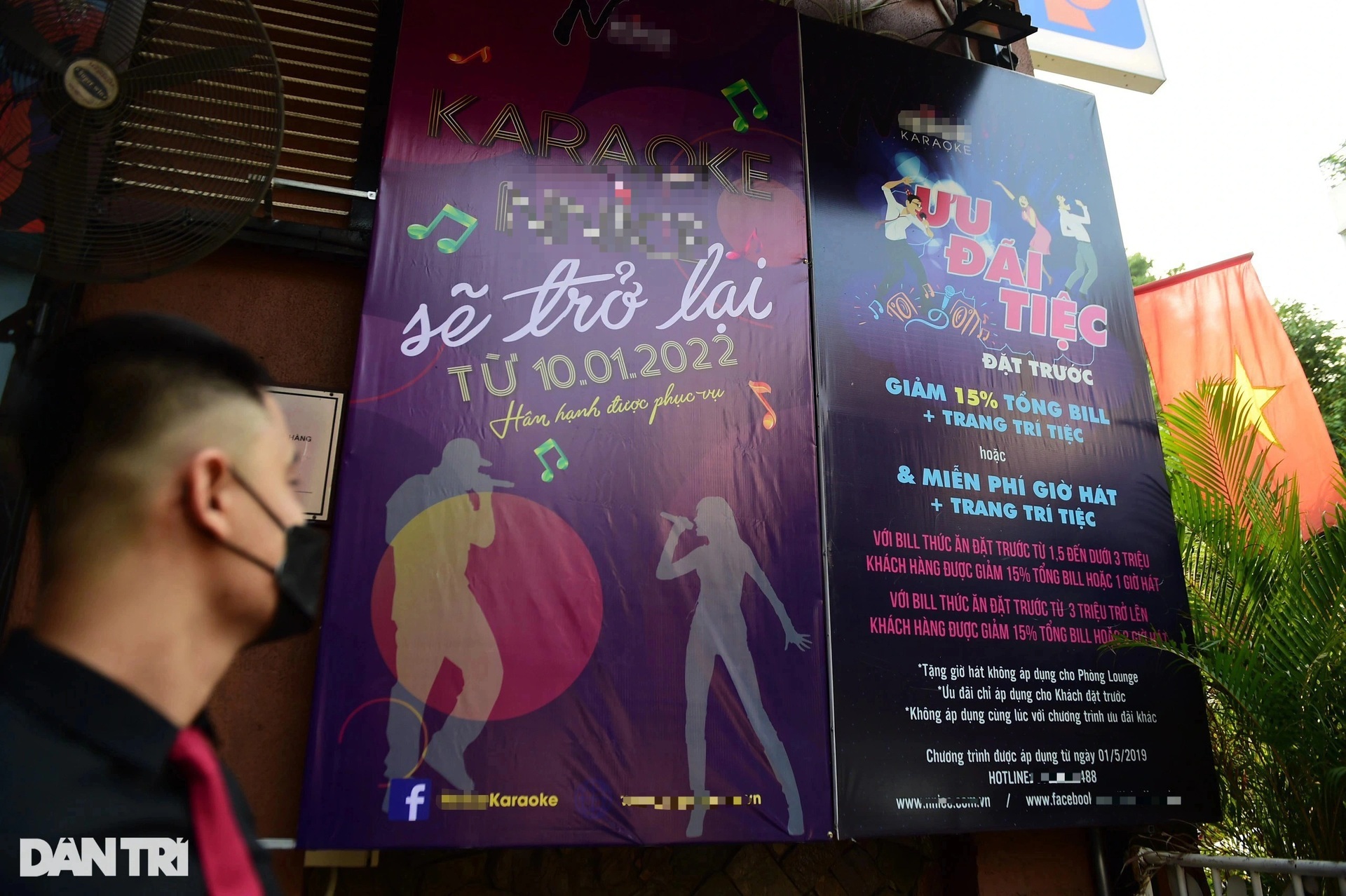 Quán karaoke tự làm phòng cách ly, dùng đèn tia cực tím khử khuẩn phòng hát - 2 Quán karaoke tự làm phòng cách ly, dùng đèn tia cực tím khử khuẩn phòng hát - 2