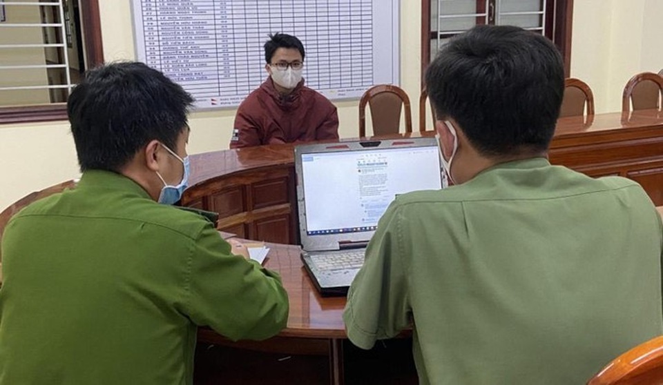 Đối tượng nữ đăng tin xuyên tạc về Covid-19 bị khởi tố - 2 Đối tượng nữ đăng tin xuyên tạc về Covid-19 bị khởi tố - 2