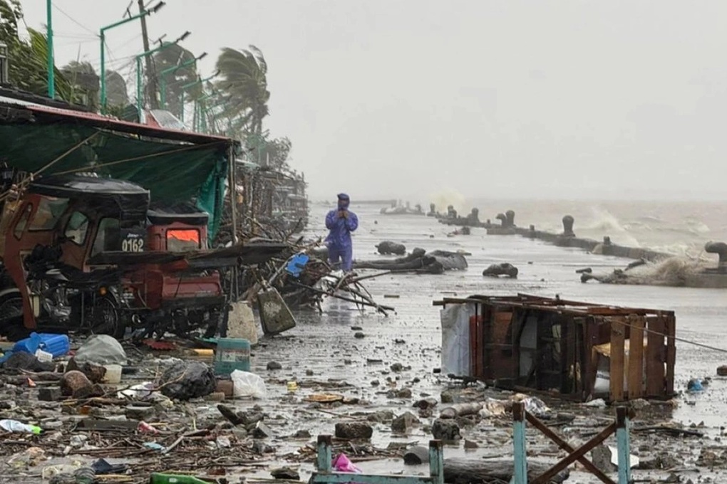 Bão Bualoi liên tục tăng cấp, đổ bộ vào Philippines - 1 Bão Bualoi liên tục tăng cấp, đổ bộ vào Philippines - 1
