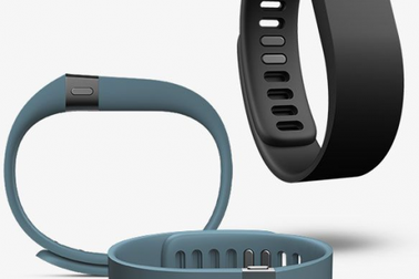 Vòng đeo tay thông minh Fitbit Force “nhỏ nhưng có võ”