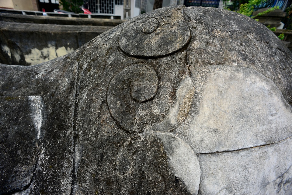 Mộ cổ.jpg Mộ cổ.jpg