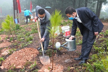 Tập đoàn Bách Việt gắn sản xuất kinh doanh với trách nhiệm xã hội