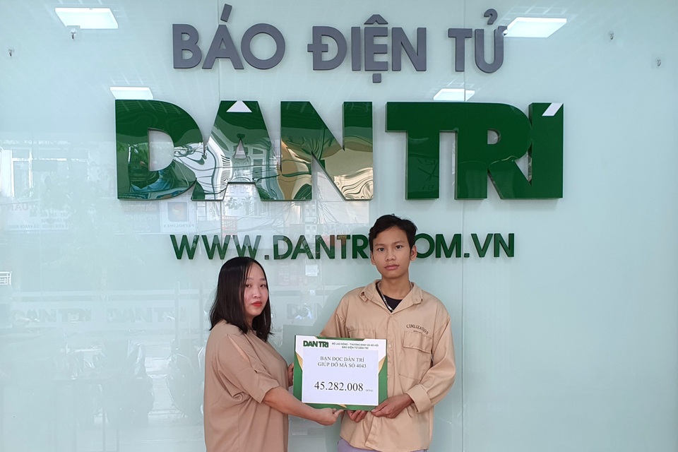 Chàng trai bị ung thư cướp đi một chân tiếp tục được bạn đọc giúp đỡ - 1 Chàng trai bị ung thư cướp đi một chân tiếp tục được bạn đọc giúp đỡ - 1