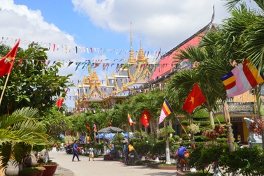 Đồng bào dân tộc Khmer đón Tết cổ truyền Chôl-Chnăm-Thmây