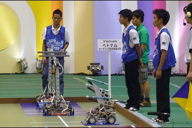 300 đội tham dự Ngày hội Robocon Việt Nam 2011