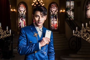 Isaac chia sẻ những “bí mật hậu trường” của phim ngắn “Khổ vì đẹp”