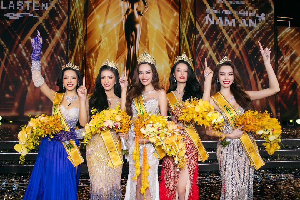 Màn ứng xử cái khó ló cái khôn của Á hậu Miss Grand Vietnam gây tranh cãi - 3 Màn ứng xử cái khó ló cái khôn của Á hậu Miss Grand Vietnam gây tranh cãi - 3