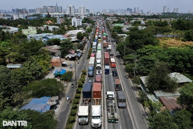 Đề xuất cấm lái ô tô liên tục quá 3 giờ vào ban đêm