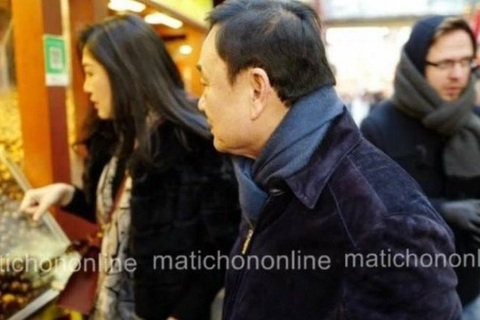 Lộ ảnh anh em cựu Thủ tướng Yingluck - Thaksin mua sắm ở Trung Quốc