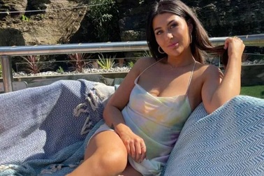 Những bóng hồng xinh đẹp của đội tuyển Anh ở Euro 2020