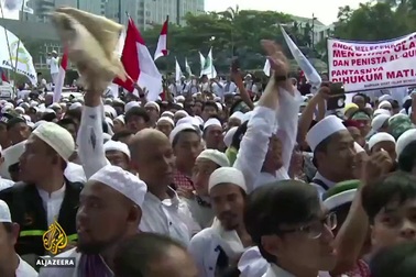 Biểu tình quy mô lớn rúng động Indonesia