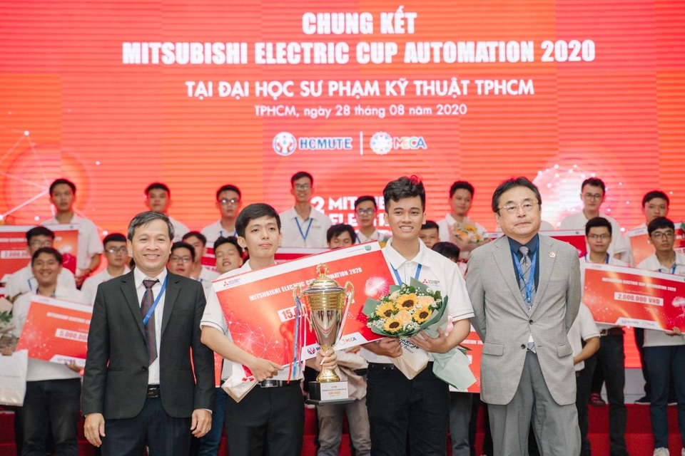 Cuộc thi kỹ thuật điện tử MECA lần đầu tiên được tổ chức tại Việt Nam - 1 Cuộc thi kỹ thuật điện tử MECA lần đầu tiên được tổ chức tại Việt Nam - 1