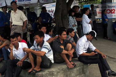 Bó gối chờ con thi môn Toán