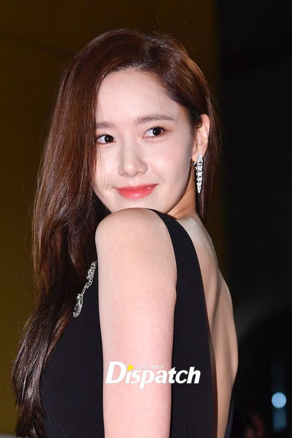 Ngẩn ngơ ngắm lưng trần gợi cảm của “tình đầu quốc dân” Yoona - 8 Ngẩn ngơ ngắm lưng trần gợi cảm của “tình đầu quốc dân” Yoona - 8