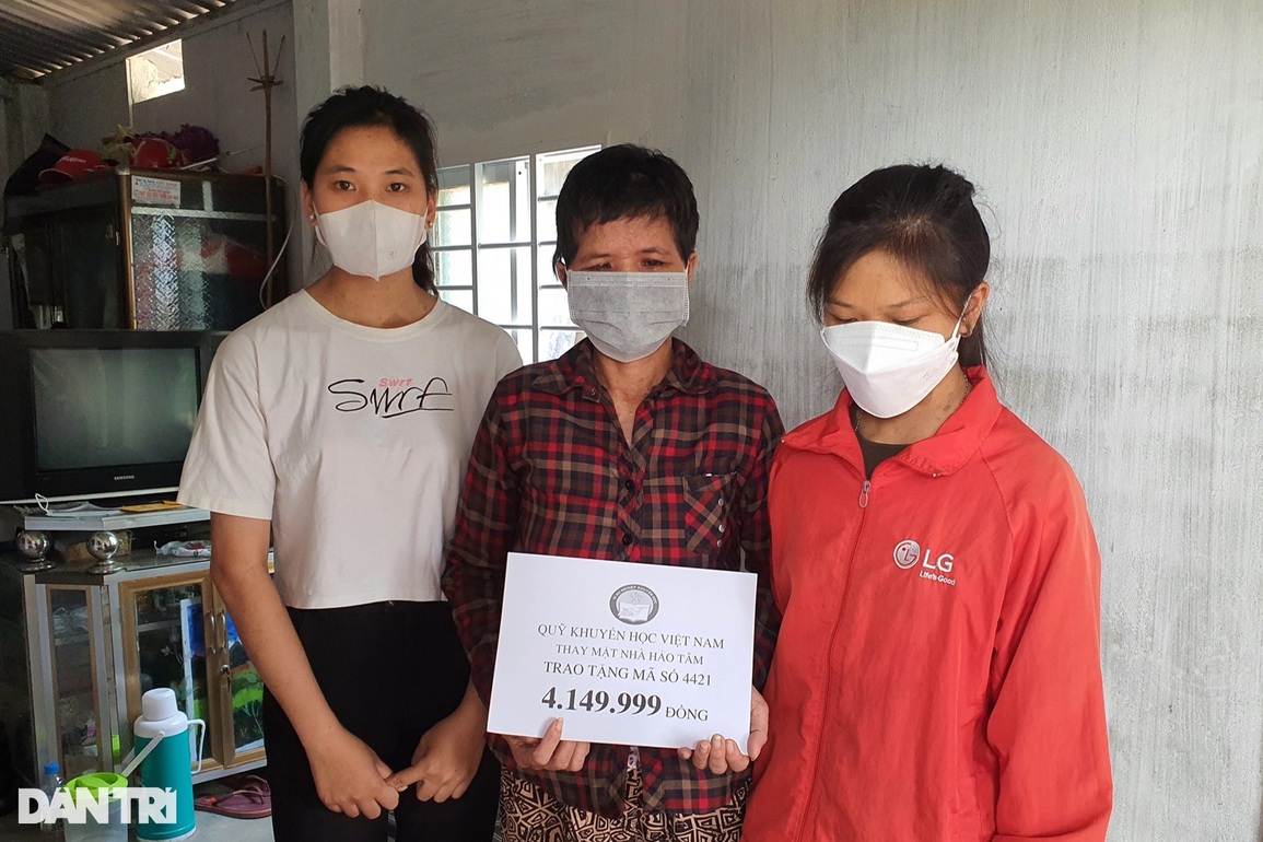 Bạn đọc giúp người mẹ da cóc bị ung thư hơn 40 triệu đồng - 4 Bạn đọc giúp người mẹ da cóc bị ung thư hơn 40 triệu đồng - 4