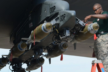 Bài toán khó của Ukraine dù Mỹ có thể cấp thiết bị tạo bom thông minh