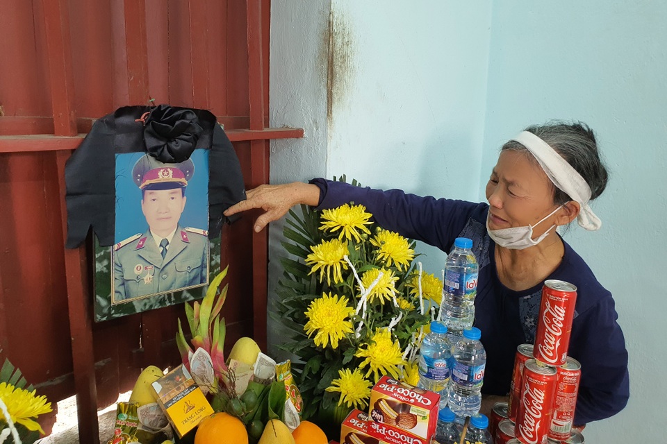 Nhói lòng hoàn cảnh người vợ cựu tù Phú Quốc và nỗi đau không nói nên lời - 3 Nhói lòng hoàn cảnh người vợ cựu tù Phú Quốc và nỗi đau không nói nên lời - 3