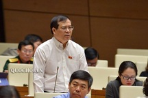 Phải đóng “phí chia tay” 3-5 USD/người mỗi khi xuất cảnh?