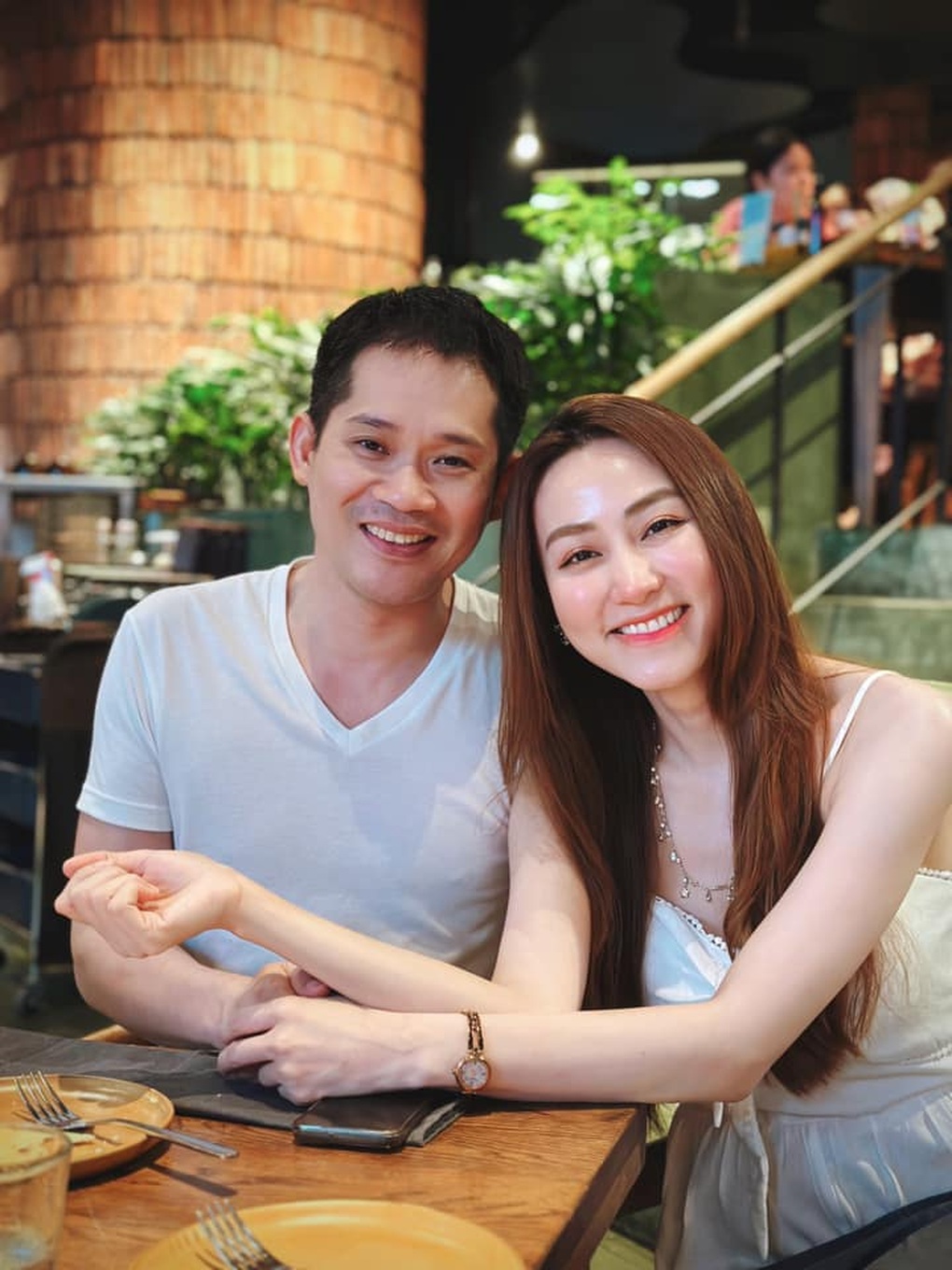 Ngân Khánh sau 8 năm kết hôn: Trẻ trung, viên mãn bên chồng Việt kiều - 8 Ngân Khánh sau 8 năm kết hôn: Trẻ trung, viên mãn bên chồng Việt kiều - 8