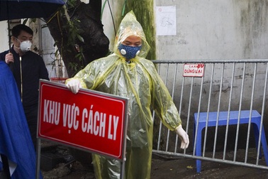 Hà Nội: Gỡ bỏ hàng rào cách ly tại ngõ 165 Cầu Giấy