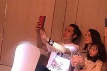 Hồng Hân bất ngờ đoàn tụ với ông xã ngoại tình