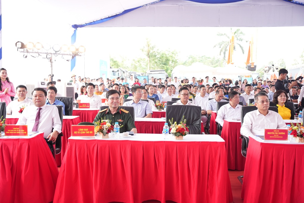 Liên danh Trungnam EC thi công cầu Thượng Cát và đường dẫn hai đầu cầu - 3 Liên danh Trungnam EC thi công cầu Thượng Cát và đường dẫn hai đầu cầu - 3