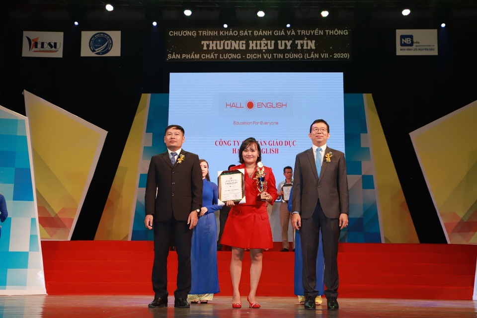 Tự hào thương hiệu giáo dục uy tín top 10 Việt Nam - 1 Tự hào thương hiệu giáo dục uy tín top 10 Việt Nam - 1