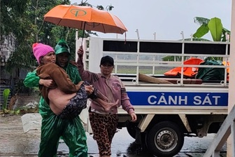 Nước sông Ba dâng cao, Gia Lai di dời khẩn cấp hơn 200 hộ dân