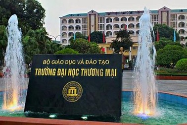 ĐH Thương Mại chi tới 42 tỷ đồng tặng học bổng, hỗ trợ sinh viên học online