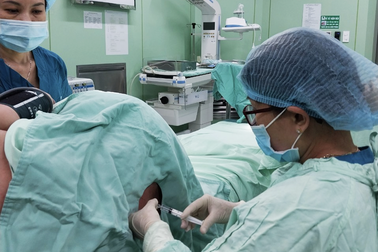 Tai biến nghiêm trọng khi mổ lấy thai, gây nguy hại cho cả mẹ và bé