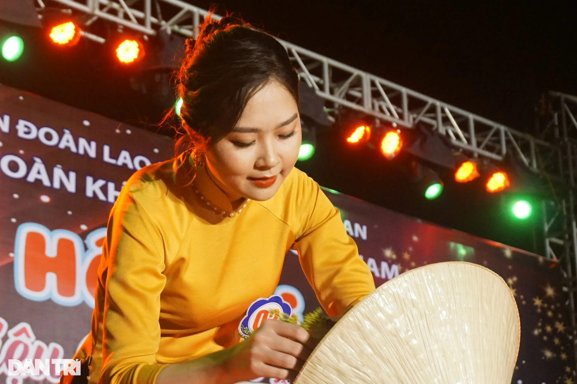 Người lao động trẻ đọ sắc, đua tài trong hội thi thanh lịch - 7 Người lao động trẻ đọ sắc, đua tài trong hội thi thanh lịch - 7