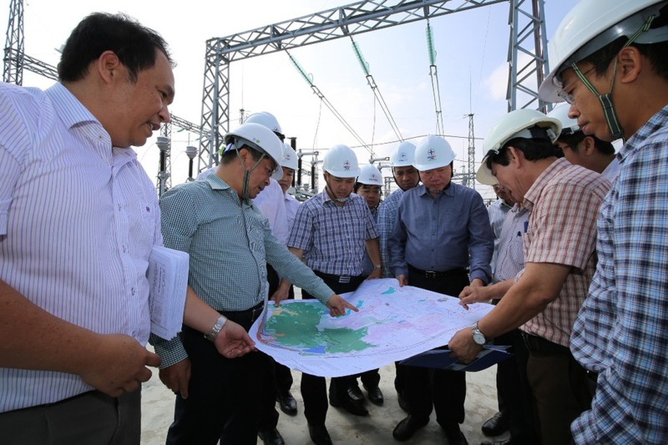 Lãnh đạo EVNNPT: Cần đầu tư thêm lưới điện tránh quá tải hệ thống - 1 Lãnh đạo EVNNPT: Cần đầu tư thêm lưới điện tránh quá tải hệ thống - 1