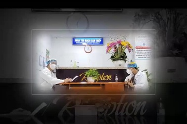 Clip thu âm ca khúc "Vững tin Việt Nam" do bác sĩ Đà Nẵng sáng tác, trình