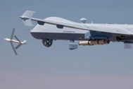 Mỹ biến UAV ác điểu thành "tàu sân bay trên không"