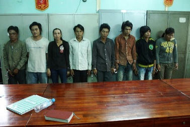 Dàn cảnh đụng xe, móc hơn nửa tỉ đồng