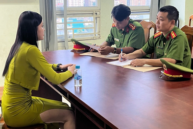 Những "tú ông, tú bà" kiếm lợi từ đường dây bán dâm nghìn USD