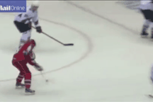 Tái xuất sàn đấu khúc côn cầu, ông Putin chơi lăn xả, ghi "mưa" bàn thắng