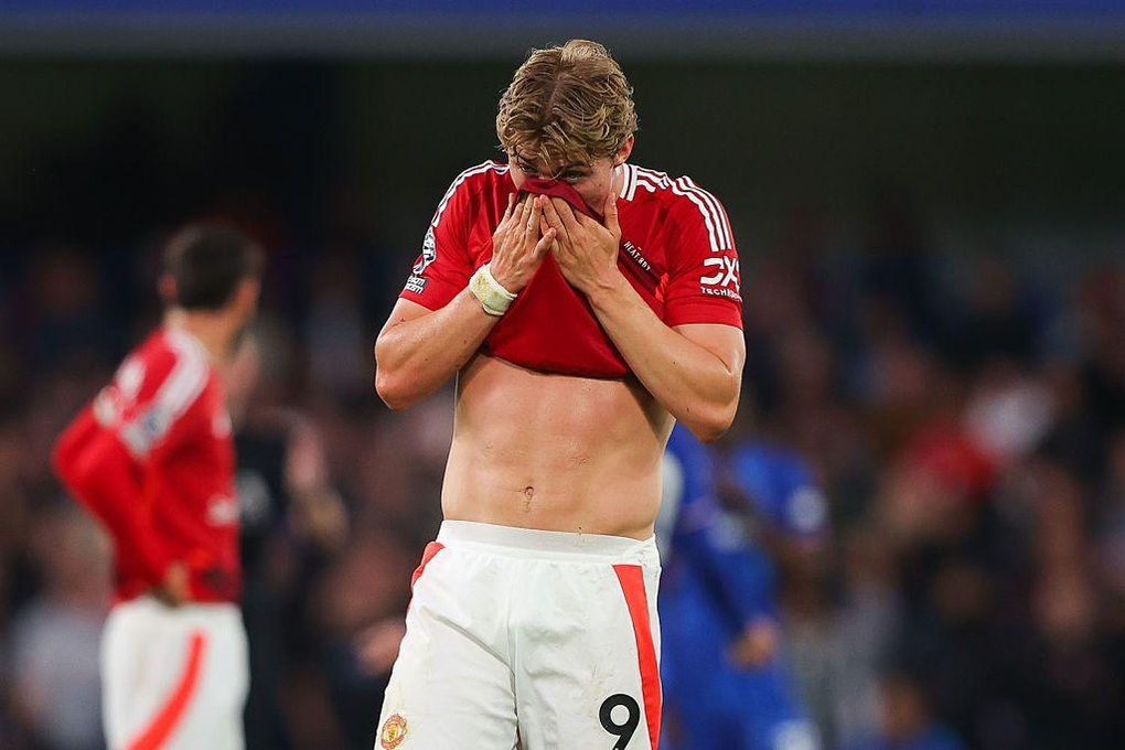 Man Utd lập hàng loạt kỷ lục thảm họa, HLV Amorim nói điều bất ngờ - 1 Man Utd lập hàng loạt kỷ lục thảm họa, HLV Amorim nói điều bất ngờ - 1