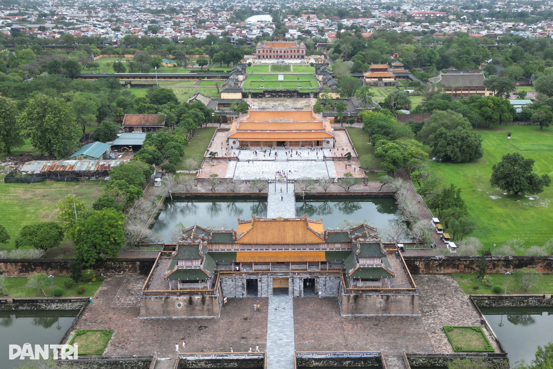 Hình ảnh bảo vật độc bản ngai vàng điện Thái Hòa trước khi bị phá hỏng - 8 Hình ảnh bảo vật độc bản ngai vàng điện Thái Hòa trước khi bị phá hỏng - 8